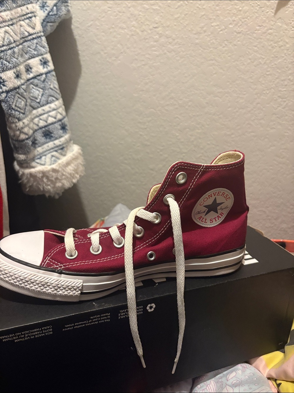 Red/Burgundy Converse Sneakers β Stylish & Clean β Great Condition
